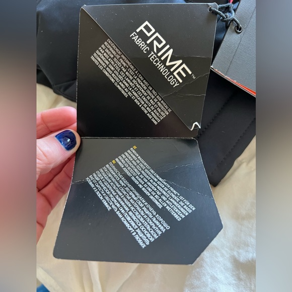 SOLD! Orage insulated snowboard, winter coat. Brand new with tags - Picture 9 of 16